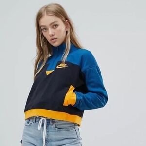Nike Blue and Black Cropped Half Zip Pullover Large